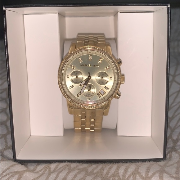Michael Kors Watch - Picture 2 of 2